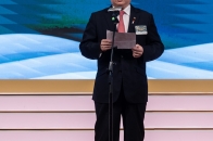 Dr Johnnie CHAN Chi-kau, COSH Vice-chairman cum Awards Organizing Committee Chairman hoped the Awards can generate a synergistic effect among different industries, incorporating a smoke-free culture into the community. Dr Johnnie CHAN Chi-kau, COSH Vice-chairman cum Awards Organizing Committee Chairman hoped the Awards can generate a synergistic effect among different industries, incorporating a smoke-free culture into the community.